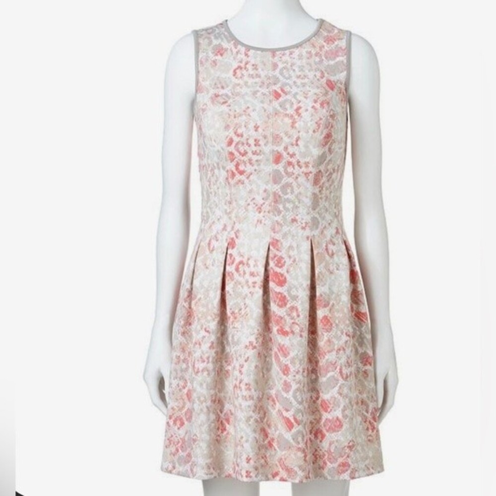 Blush and tan abstract print pleated dress with pockets size XS